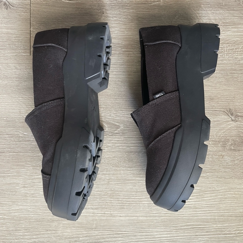 TOMS ALPARGATA COMBAT SLIP ON SHOE - Picture 2 of 6